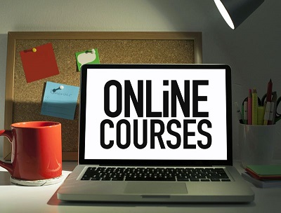 Computer displaying words "Online courses"